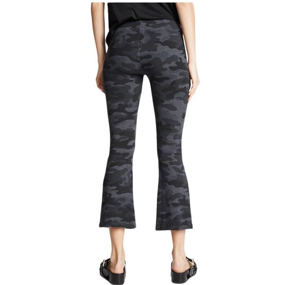 Sundry Womens Kick Flare Cropped Pant Size 2 Medium Camo *missing drawstring - Picture 5 of 12